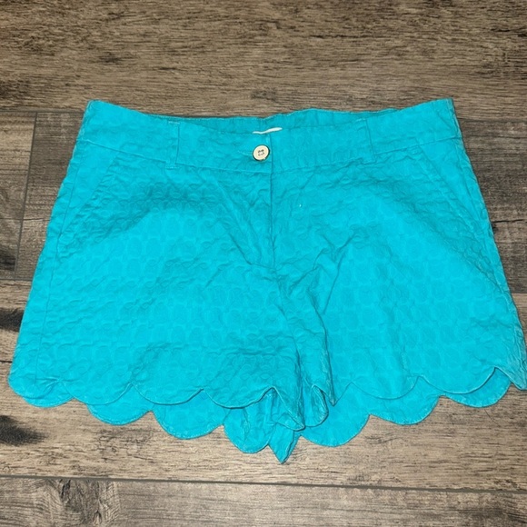 Crown & Ivy Shelby Blue Scalloped Women's Shorts - Picture 1 of 3